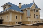 Отделка фасада дома дагестанским камнем