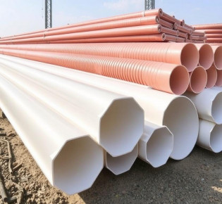 Ключевые преимущества профильных труб: высокая жесткость при меньшем весе, удобство монтажа и хранения, универсальность.