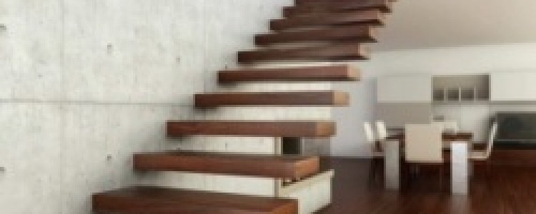В чем преимущества деревянных лестниц