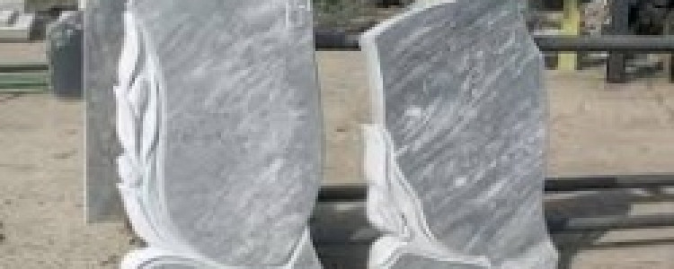 Памятники из мрамора