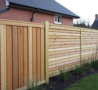 Термодревесина и заборы из неё: почему это работает и как сделать правильно